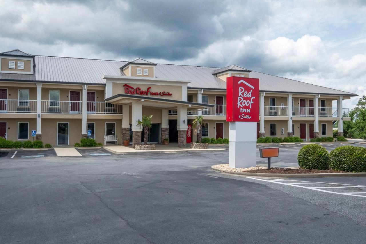 Red Roof Inn & Suites Calhoun Exterior photo